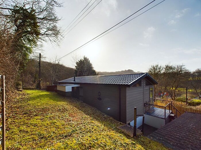 2 Bedroom Mobile/park Home For Sale In Wyelands Park, Lower Lydbrook, GL17