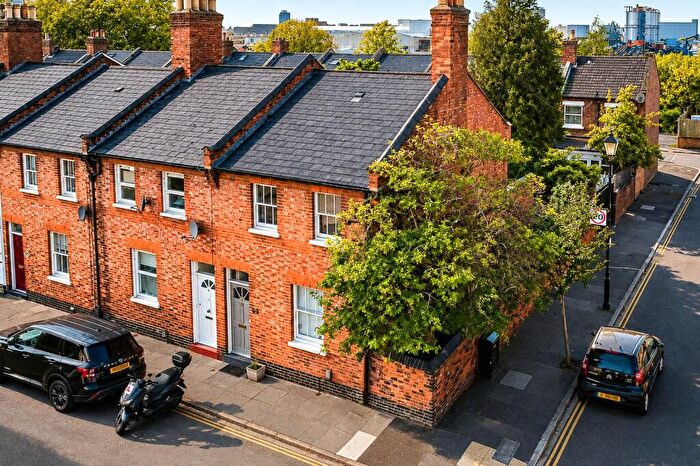 3 Bedroom End Of Terrace House To Rent In Goodhall Street, London, NW10