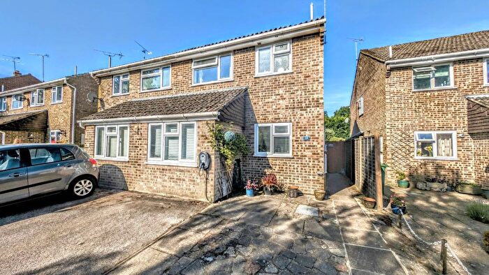 3 Bedroom Semi-detached House For Sale In Gorsedown Close, Whitehill, Hampshire, GU35