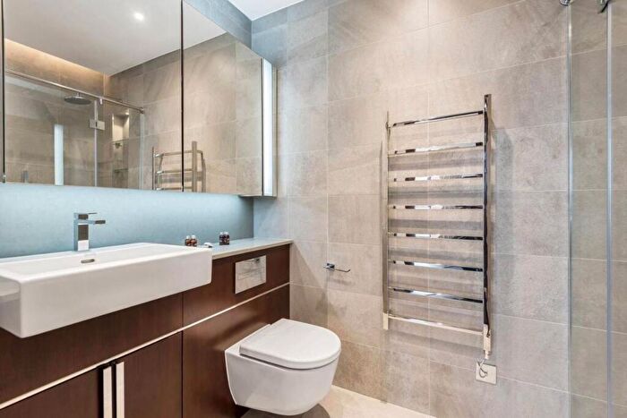 2 Bedroom Apartment To Rent In Thornes House, Charles Clowes Walk, London, SW11