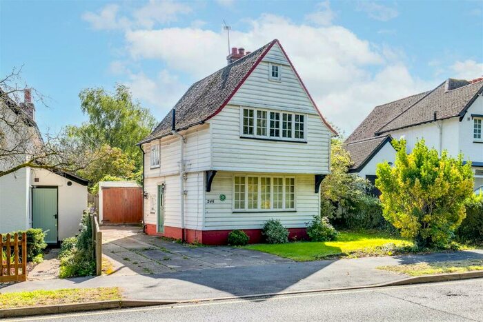 2 Bedroom Detached House For Sale In Icknield Way, Letchworth Garden City, SG6