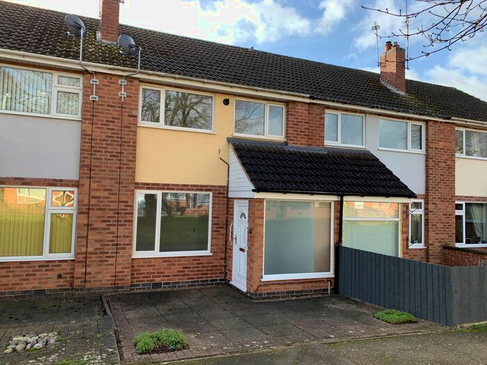 3 Bedroom Town House To Rent In Oak Crescent, Leicester, LE3