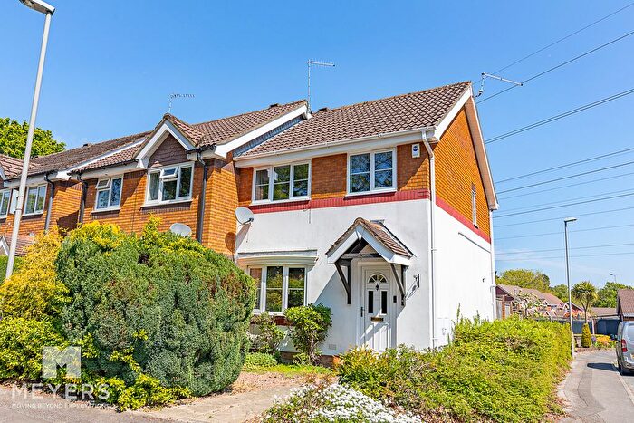 3 Bedroom End Of Terrace House To Rent In Bridle Close, Upton, BH16