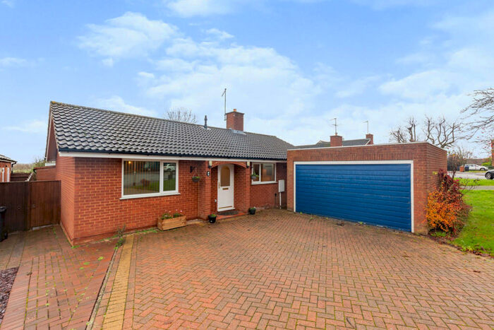 3 Bedroom Detached Bungalow For Sale In Wymersley Close, Great Houghton, NN4