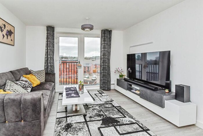 2 Bedroom Apartment For Sale In Foundry Lane, Chippenham, SN15