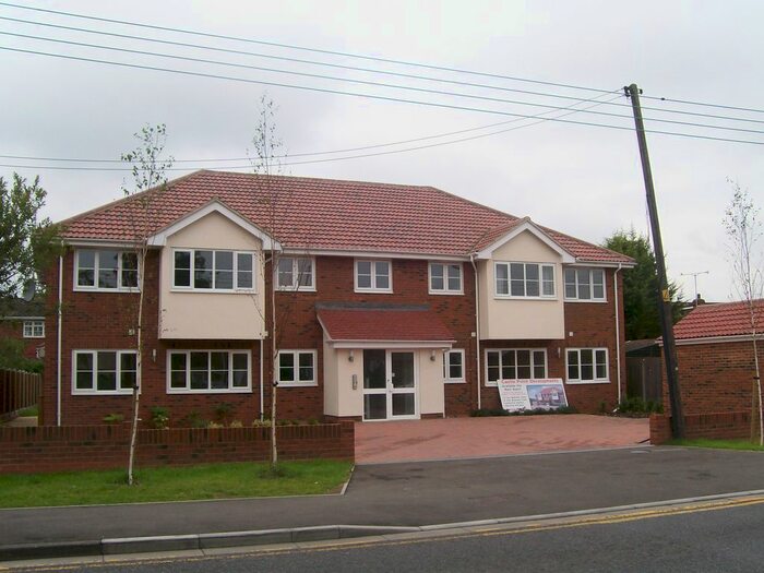 2 Bedroom Flat To Rent In Rushbottom Lane, Benfleet, Essex SS7