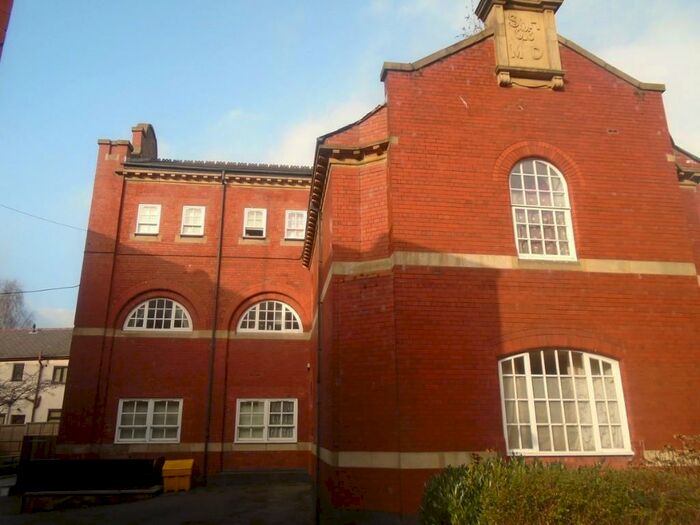 1 Bedroom Flat To Rent In For Over S: Waterloo Road, Stalybridge, Greater Manchester, SK15