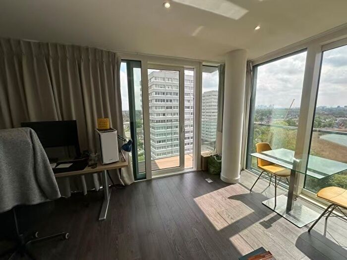 1 Bedroom Flat To Rent In Newnton Close, London, N4