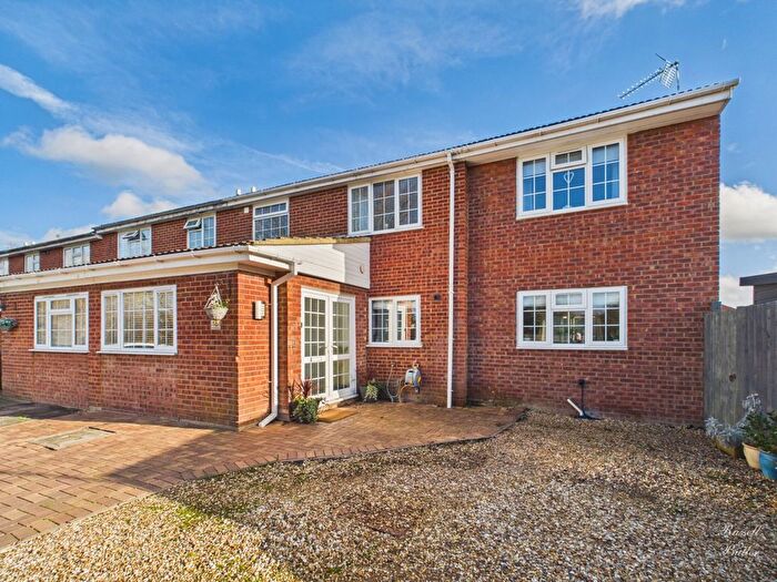4 Bedroom End Terrace House For Sale In Otters Brook, Buckingham, Buckinghamshire, MK18