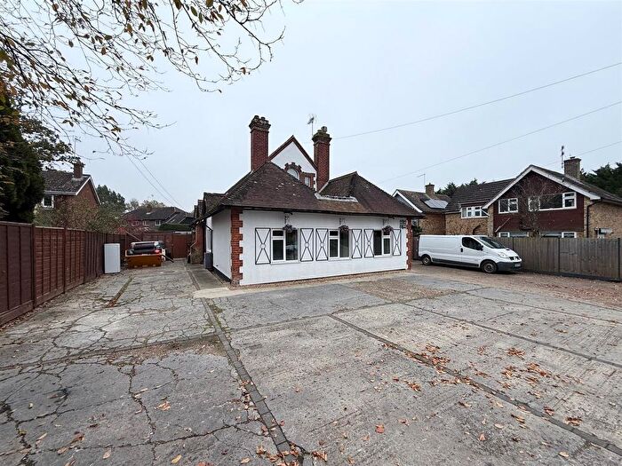 10 Bedroom Detached House For Sale In The Hall, Ashford Road, Hamstreet, TN26