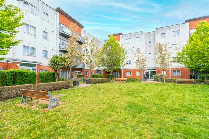 1 Bedroom Flat To Rent In Cannock Court, Hawker Place, London, E17