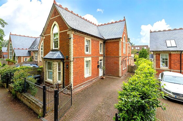 3 Bedroom Semi-Detached House For Sale In The Baulks, Sawston, Cambridge, CB22