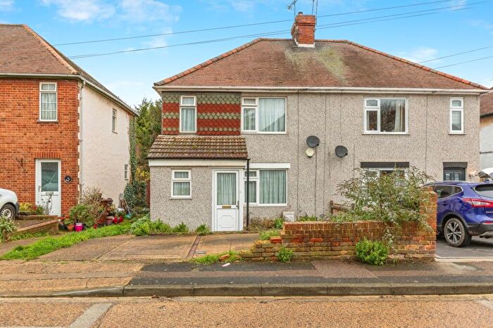 3 Bedroom Semi Detached House For Sale In Hawthorn Road, Rochester, Kent, ME2