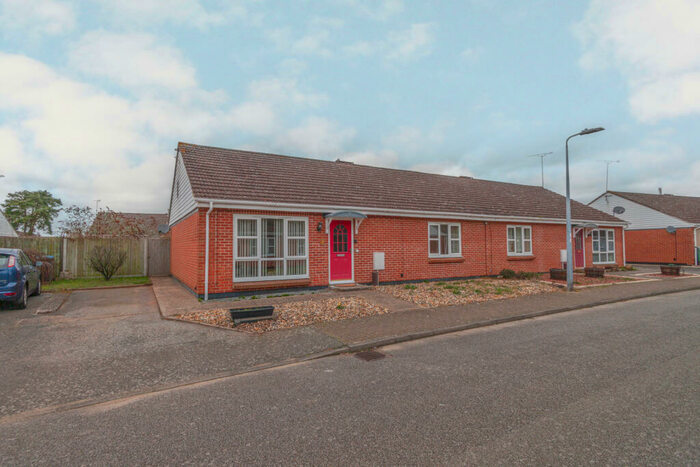 2 Bedroom Semi-Detached Bungalow For Sale In Greenways, Sutton Heath, IP12