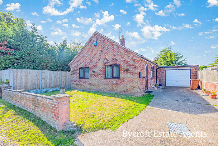 2 Bedroom Detached Bungalow For Sale In Jews Lane, Bradwell, NR31