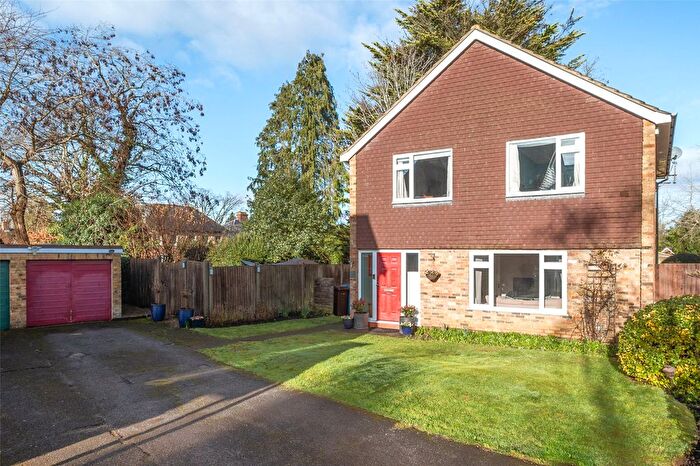 4 Bedroom Detached House For Sale In Woolford Close, Winkfield Row, Bracknell, Berkshire, RG42