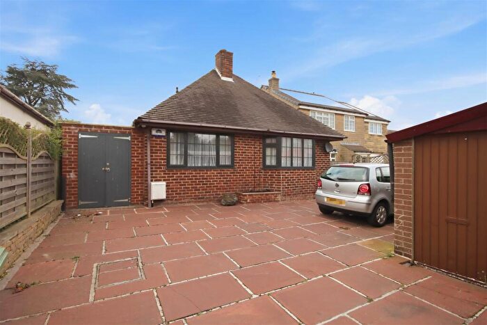 2 Bedroom Detached Bungalow For Sale In Clay Lane, Clay Cross, Chesterfield, S45