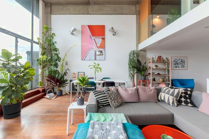 2 Bedroom Flat To Rent In Union Wharf, Wenlock Road, London, N1