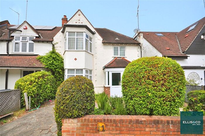 3 Bedroom Semi-Detached House For Sale In Lyndhurst Gardens, Finchley, N3