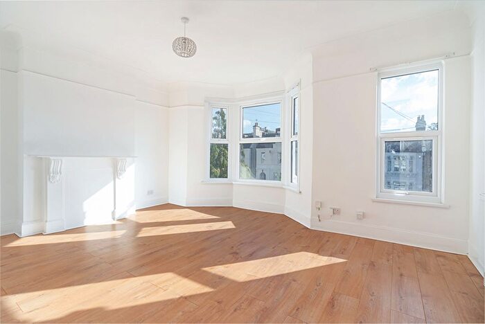 2 Bedroom Flat To Rent In Hurstbourne Road, Forest Hill, London, SE23