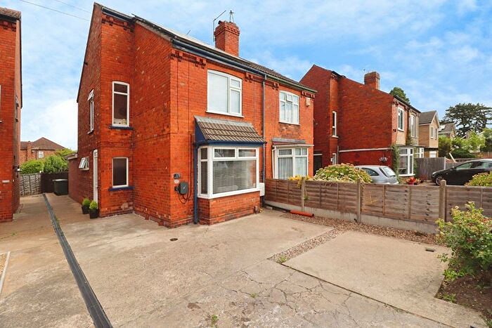 3 Bedroom Semi-Detached House For Sale In Doddington Road, Lincoln, LN6
