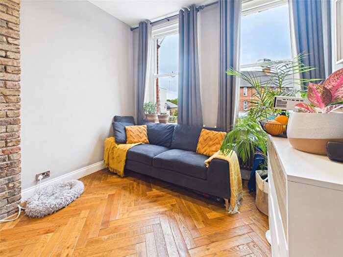 2 Bedroom Flat To Rent In Holly Road, Twickenham, TW1