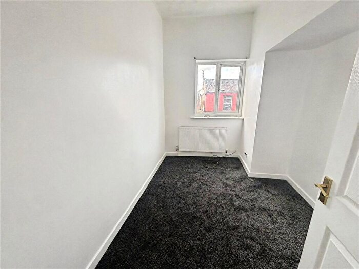 4 Bedroom Terraced House To Rent In Brindle Street, Blackburn, Lancashire, BB2