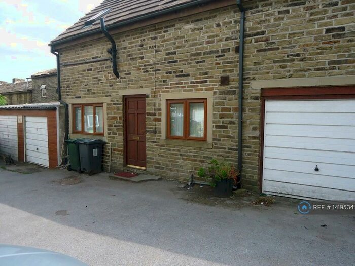 1 Bedroom Terraced House To Rent In High Croft, Queensbury, Bradford, BD13