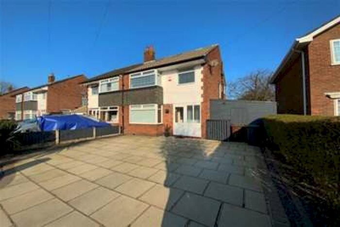 4 Bedroom House To Rent In New Road, Formby, L37