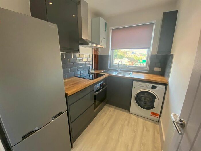 1 Bedroom Flat To Rent In North Street, Hornchurch, RM11