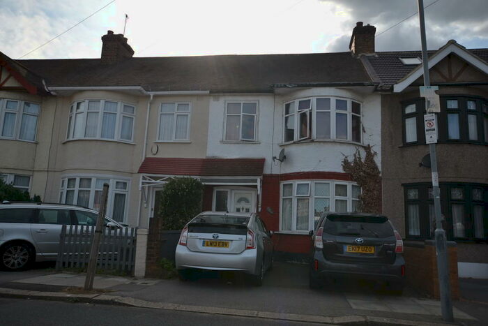 3 Bedroom Terraced House To Rent In Reynolds Avenue, Chadwell Heath, RM6