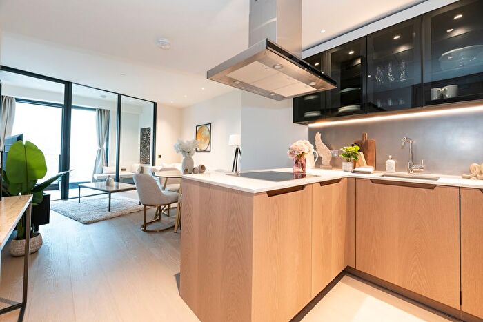 1 Bedroom Flat To Rent In One Thames City, Vauxhall, London, SW8