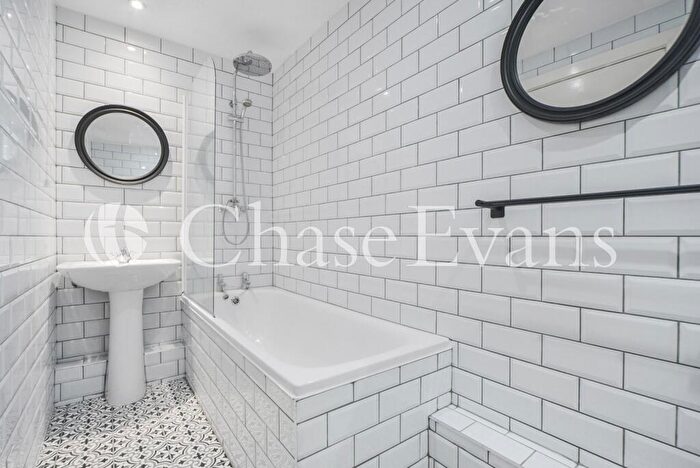 1 Bedroom Flat To Rent In St. Leonards Road, Poplar, London, E14