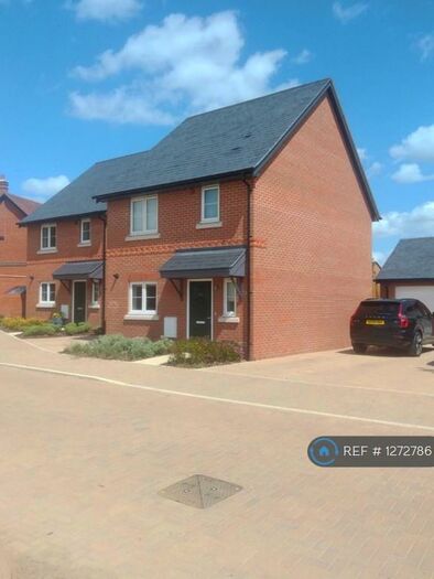 3 Bedroom Detached House To Rent In Flowercrofts, Henley-On-Thames, RG9