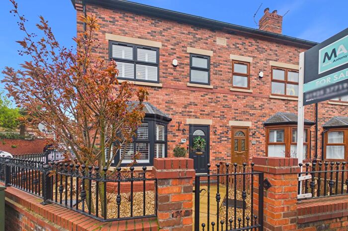 4 Bedroom End Terrace House For Sale In Knutsford Road, Grappenhall, WA4