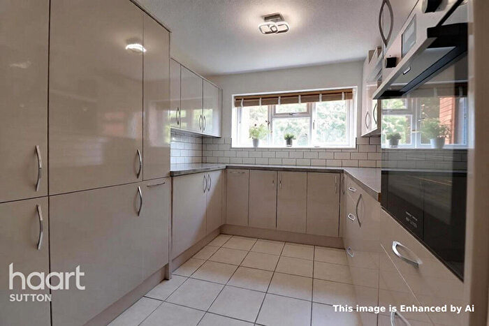 2 Bedroom Apartment For Sale In Woodcote Road, Wallington, SM6