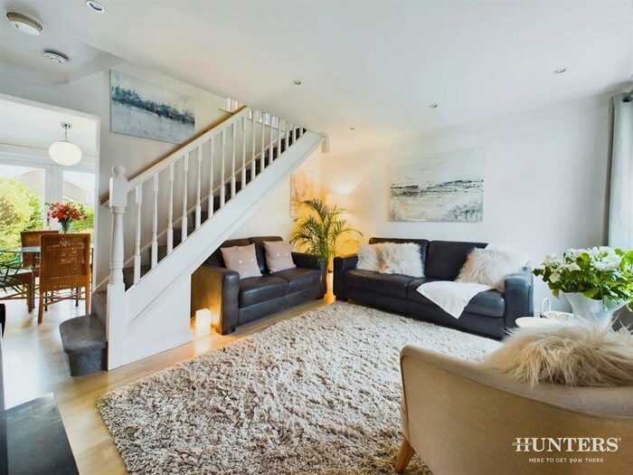 3 Bedroom Semi-Detached House For Sale In Hunters Close, Medomsley, Consett, DH8