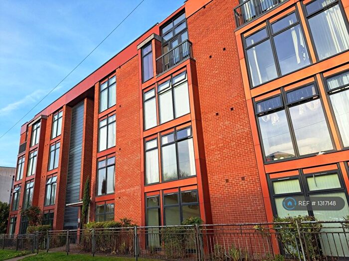 2 Bedroom Flat To Rent In Acorn House, Manchester, M22