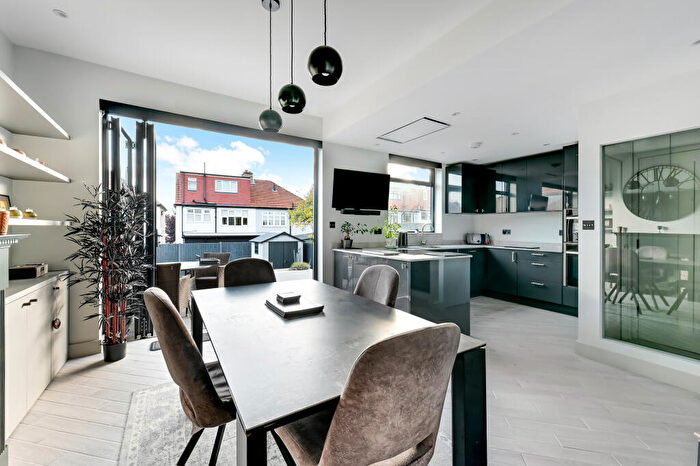 3 Bedroom House To Rent In Egmont Road, KT3