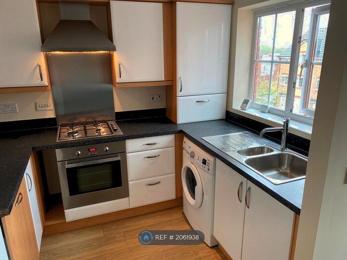 2 Bedroom Flat To Rent In Reed Close, Farnworth, Bolton, BL4