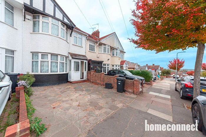 3 Bedroom Terraced House To Rent In Rushden Gardens, Ilford, IG5