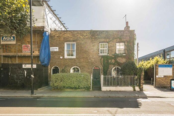 2 Bedroom End Of Terrace House For Sale In Leighton Road, Kentish Town, NW5