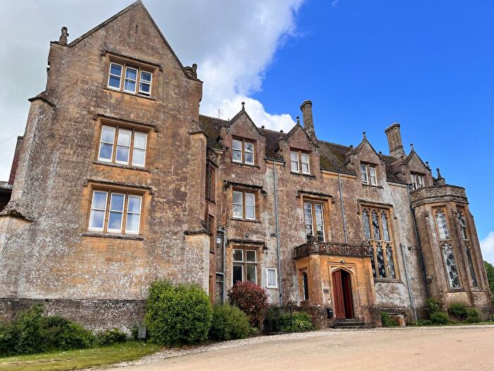 1 Bedroom Apartment To Rent In Coker House, BA22