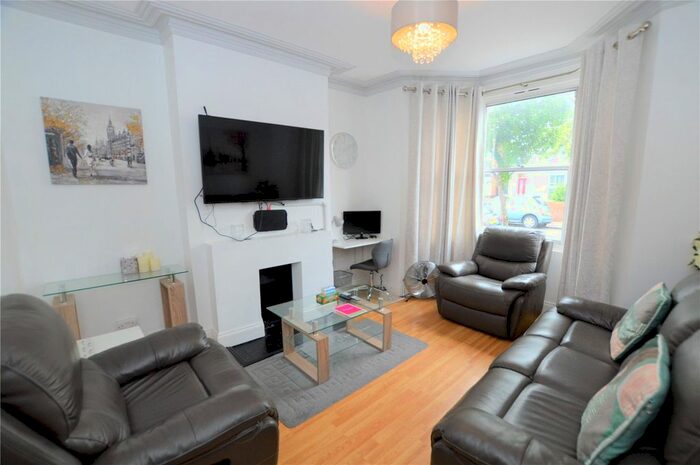 1 Bedroom Flat To Rent In Holmewood Road, London, SE25