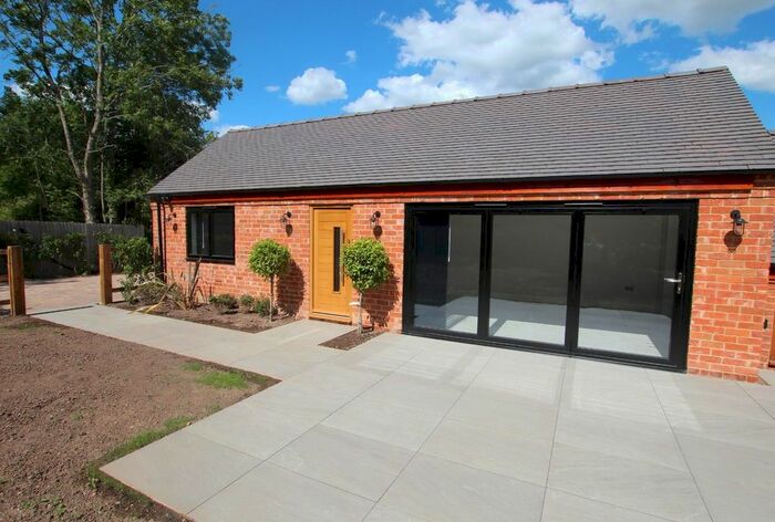 1 Bedroom Detached Bungalow To Rent In Droitwich Road, Bradley Green, Redditch, B96