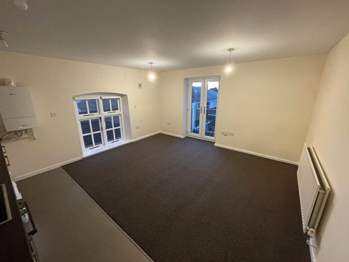 1 Bedroom Flat To Rent In Cradley Road, Dudley, West Midlands, DY2