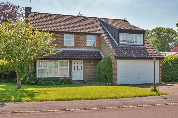 4 Bedroom Detached House For Sale In Parkside Place, East Horsley, KT24