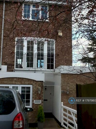 5 Bedroom End Of Terrace House To Rent In Thirlmere Rise, Kent, BR1