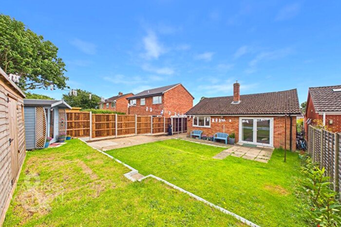 2 Bedroom Detached Bungalow For Sale In Rustens Manor Road, Wymondham, NR18