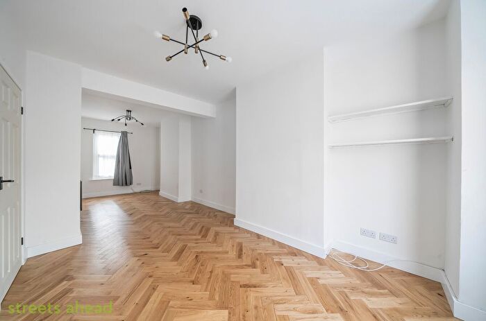 2 Bedroom Terraced House To Rent In Bredon Road, Croydon, CR0